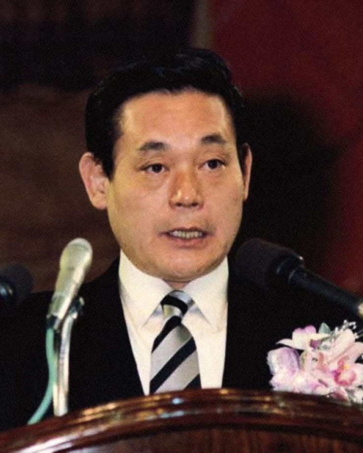 A photo of Chairman Lee Kun-hee declaring the Second Foundation of Samsung at the 50th anniversary on March 22, 1988.