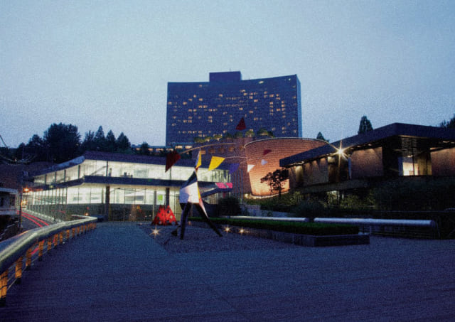 A night view of the Samsung Leeum Museum of Art, which opened in October 2004 in Hannam-dong Seoul.